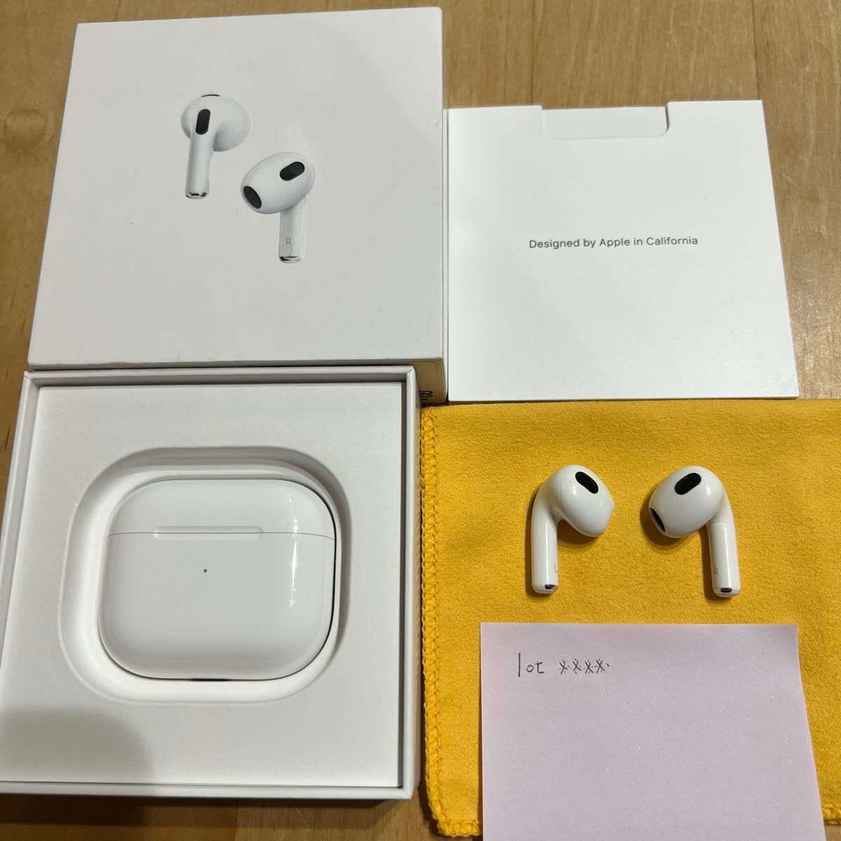 Apple AirPods 第3世代 MME73J/A MagSafe充電ケース (3rd Apple AirPods 第3世代 MME73J/A MagSafe充電ケース (3rd