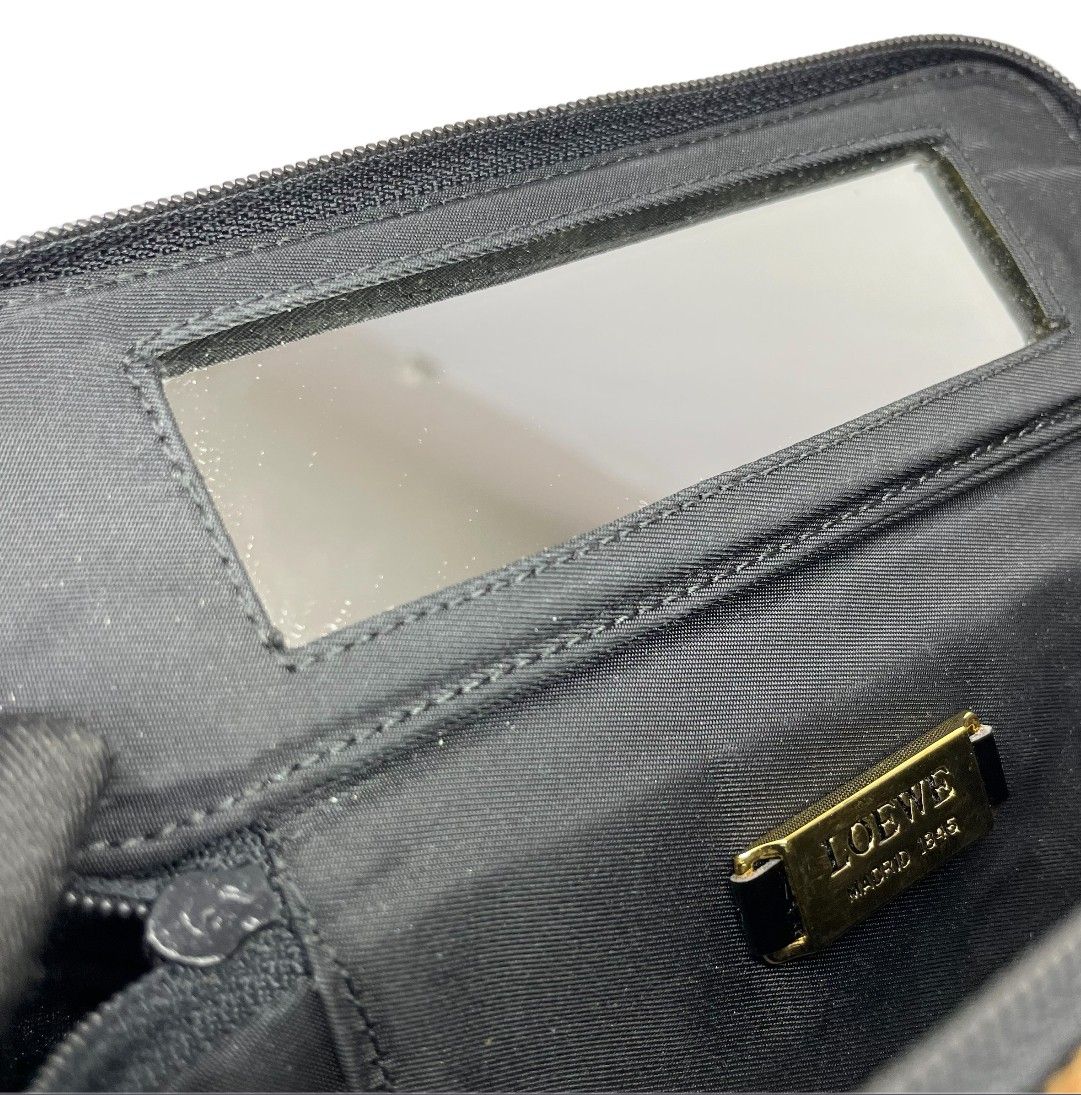 LOEWE ロエベ バニティバッグ コスメポーチ レオパード ヒョウ柄 LOEWE ロエベ バニティバッグ コスメポーチ レオパード ヒョウ柄