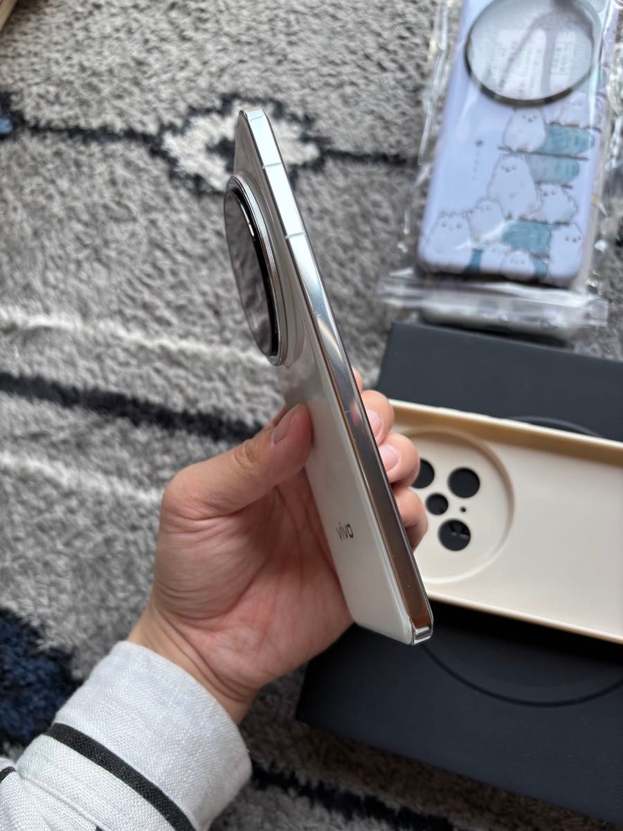 ほぼ新品 vivo x200 pro 12GB+256GB 中国版 白|Yahoo!フリマ ほぼ新品 vivo x200 pro 12GB+256GB 中国版 白|Yahoo!フリマ
