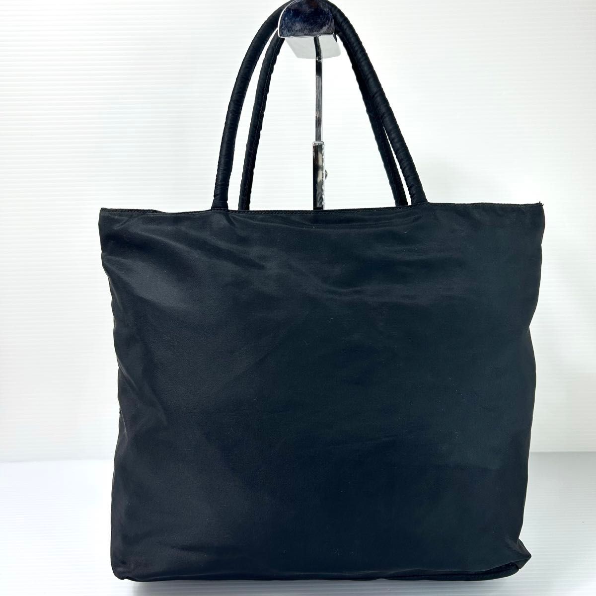 PRADA プラダ トートバッグ 三角プレート 白タグ ナイロン PRADA プラダ トートバッグ 三角プレート 白タグ ナイロン