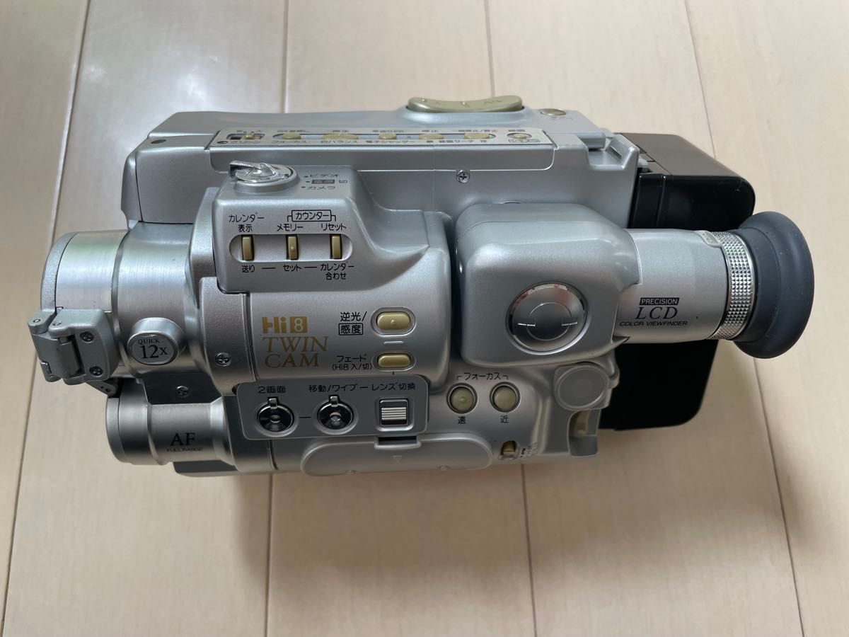 シャープ Hi8 TWIN CAM 8ミリビデオカメラ VL-HX1 ジャンク シャープ Hi8 TWIN CAM 8ミリビデオカメラ VL-HX1 ジャンク