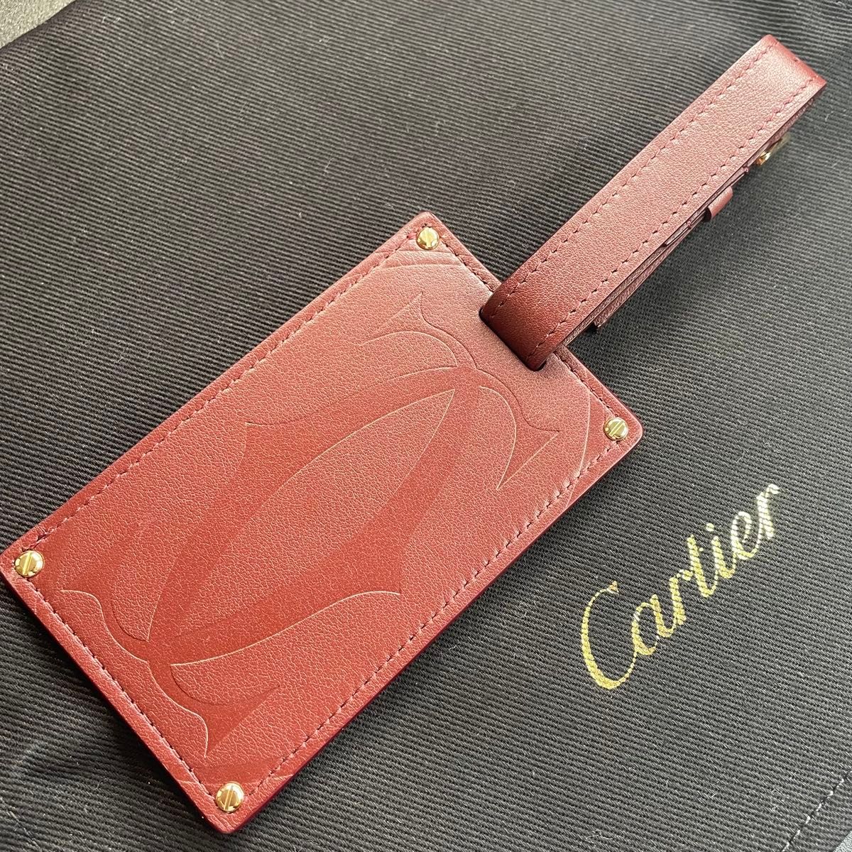 未使用 新品】カルティエ ネームタグ バッグチャーム ボルドー 未使用 新品】カルティエ ネームタグ バッグチャーム ボルドー