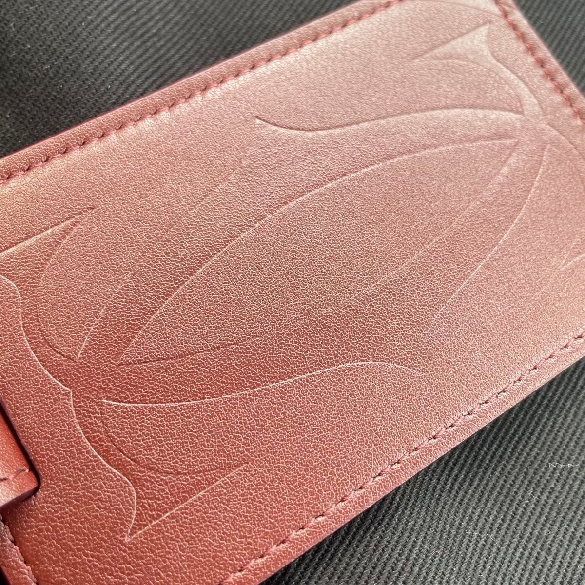 未使用 新品】カルティエ ネームタグ バッグチャーム ボルドー 未使用 新品】カルティエ ネームタグ バッグチャーム ボルドー