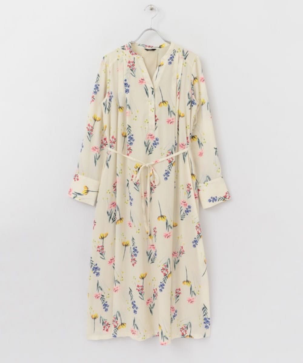 美品 URBAN RESEARCH ROSSOカラーフラワープリントワンピース 美品 URBAN RESEARCH ROSSOカラーフラワープリントワンピース