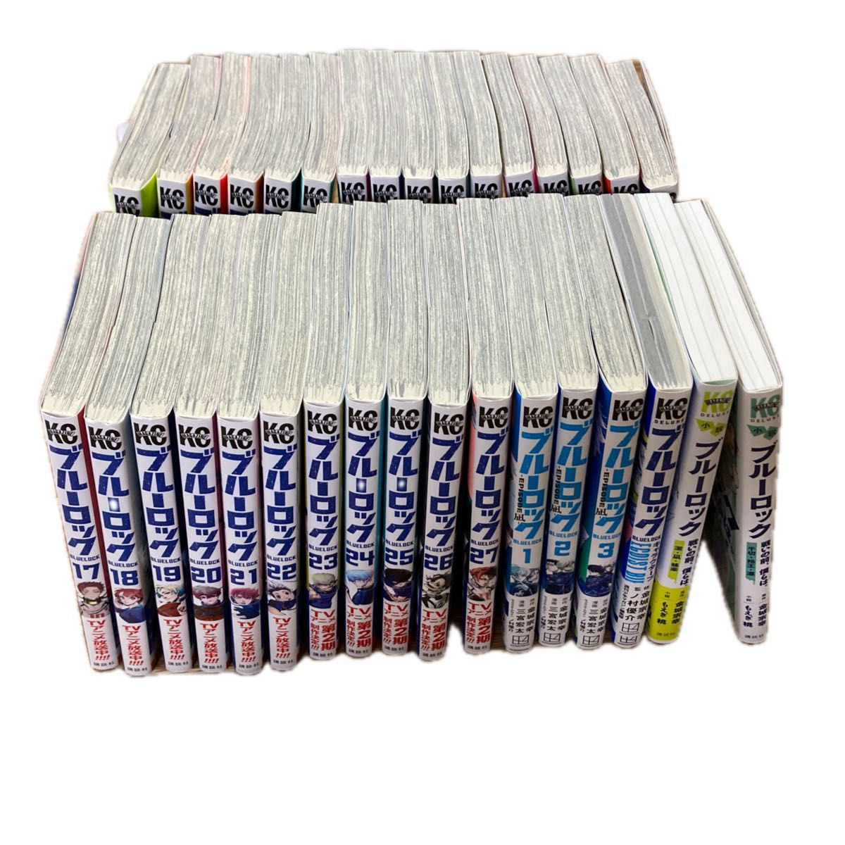 ブルーロック1巻〜27巻まで+キャラクターブック1冊+ブルー ブルーロック1巻〜27巻まで+キャラクターブック1冊+ブルー