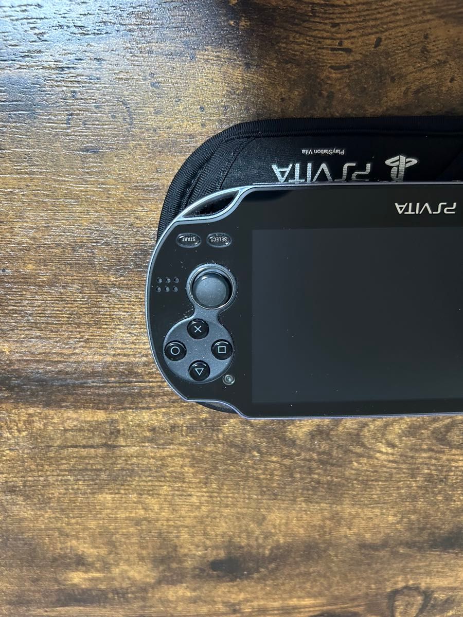 最終値下げ PSVita 本体 ソフト3本 充電器 ケース メモリー 最終値下げ PSVita 本体 ソフト3本 充電器 ケース メモリー
