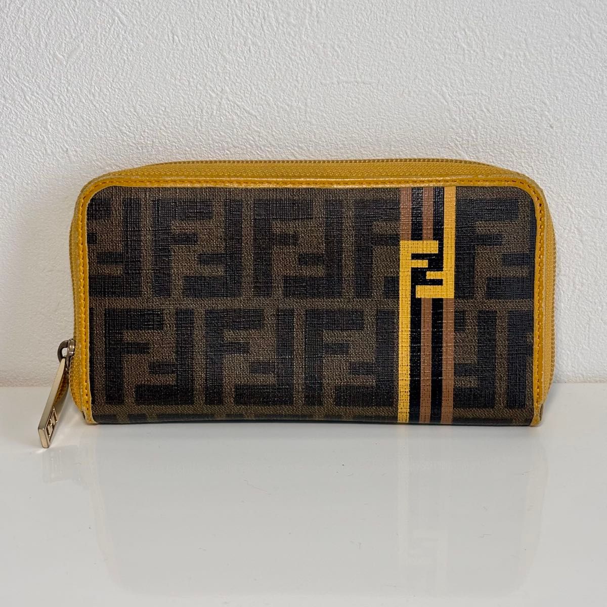 FENDI フェンディ ラウンドファスナー 長財布 ズッカ柄 8M0024