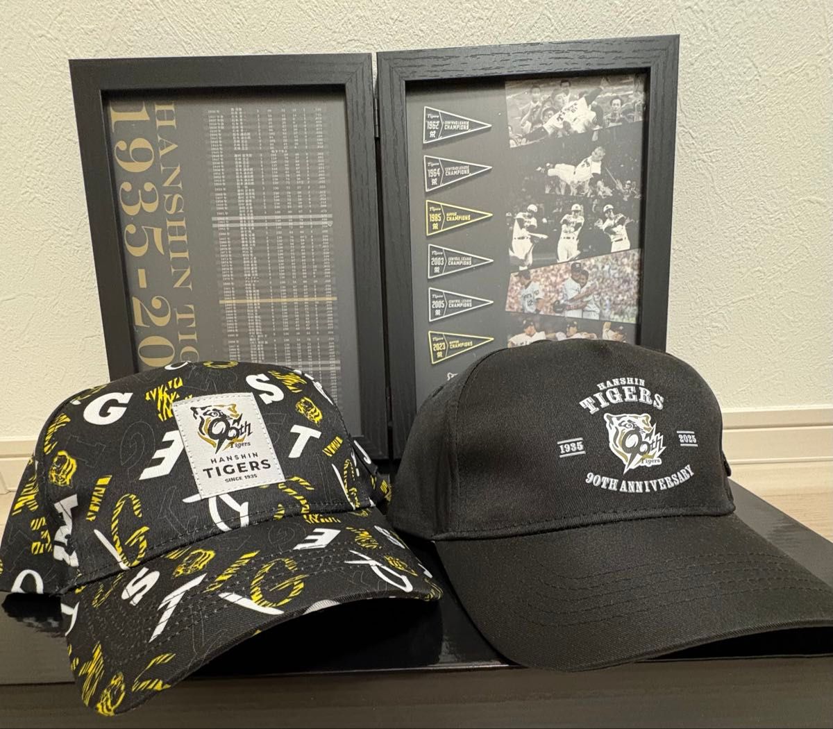 阪神タイガース90周年記念歴代優勝ペナント型ピンバッジセット 阪神タイガース90周年記念歴代優勝ペナント型ピンバッジセット