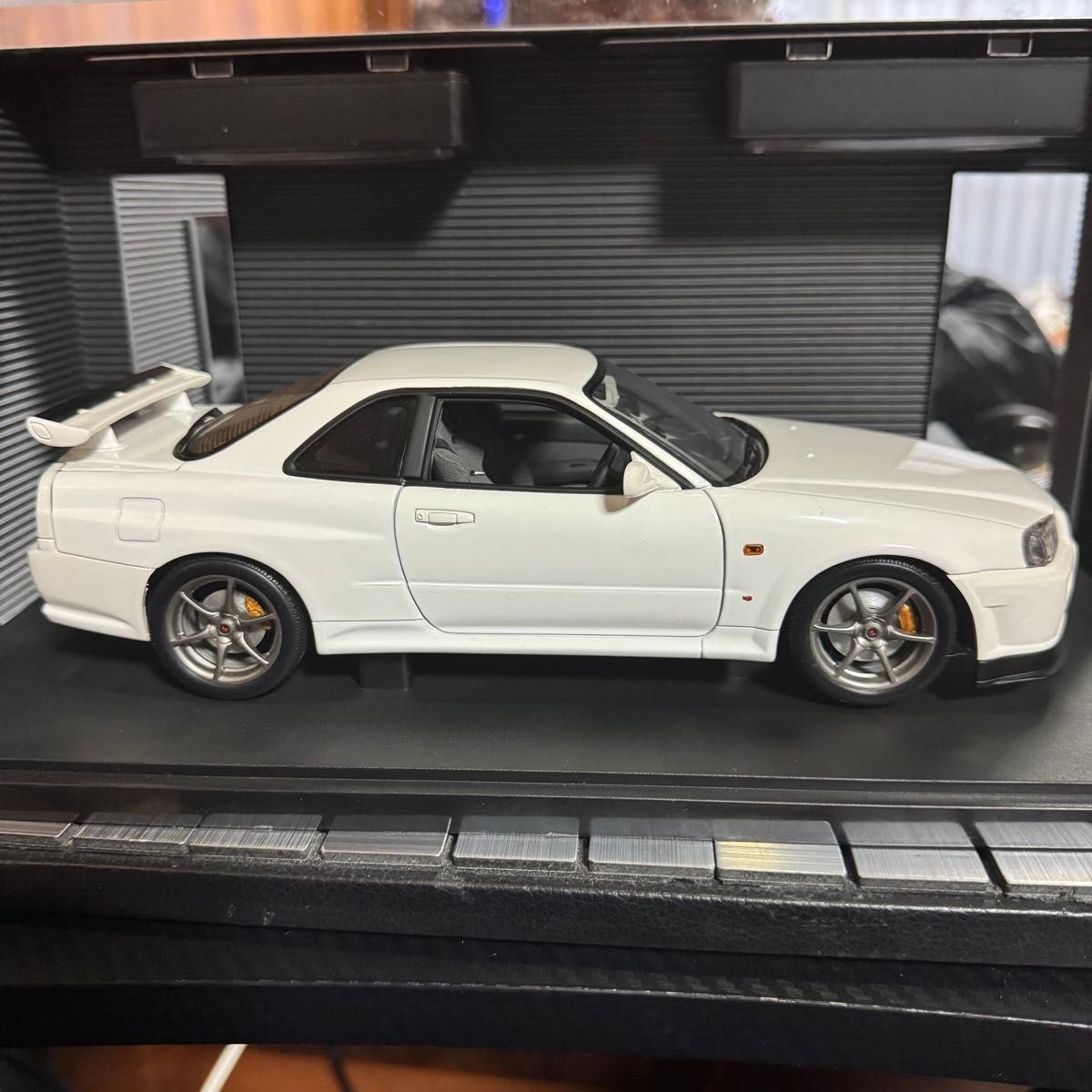 絶版未展示品 オートアート 1/18 スカイラインGT-R R34 V-Spec 絶版未展示品 オートアート 1/18 スカイラインGT-R R34 V-Spec