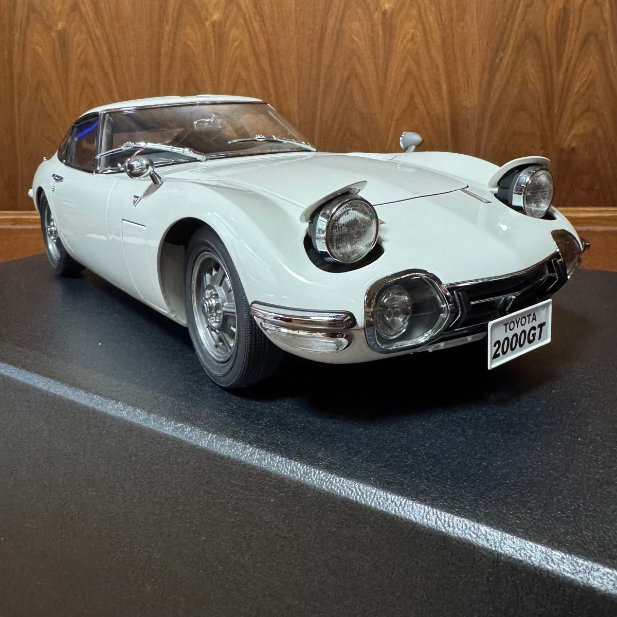デアゴスティーニ 1/10トヨタ 2000 GT 完成品+全65号冊子 デアゴスティーニ 1/10トヨタ 2000 GT 完成品+全65号冊子