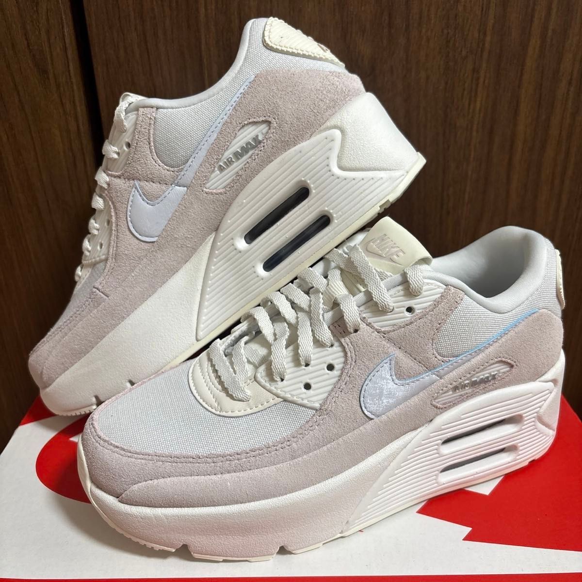 NIKE エアマックス 90 LV8 SE 24cm|Yahoo!フリマ(旧PayPayフリマ) NIKE エアマックス 90 LV8 SE 24cm|Yahoo!フリマ(旧PayPayフリマ)