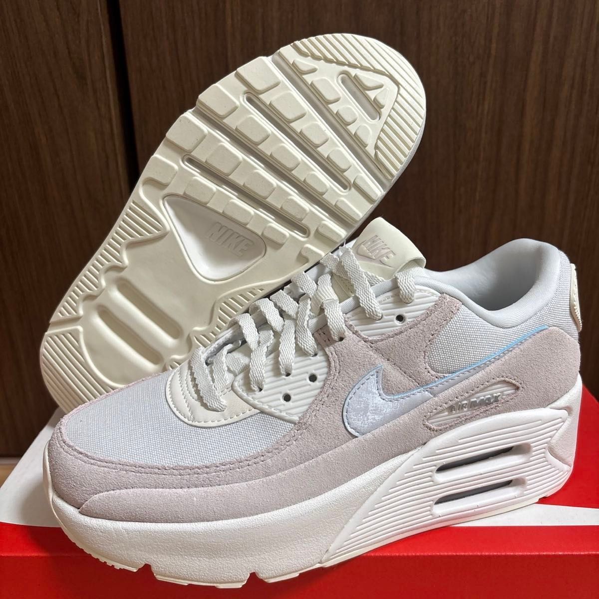 NIKE エアマックス 90 LV8 SE 24cm|Yahoo!フリマ(旧PayPayフリマ) NIKE エアマックス 90 LV8 SE 24cm|Yahoo!フリマ(旧PayPayフリマ)