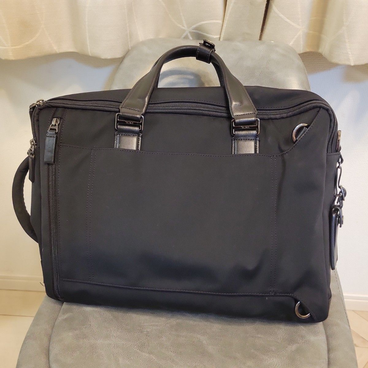TUMI ビジネスバッグ リュック 3way|Yahoo!フリマ(旧PayPay TUMI ビジネスバッグ リュック 3way|Yahoo!フリマ(旧PayPay