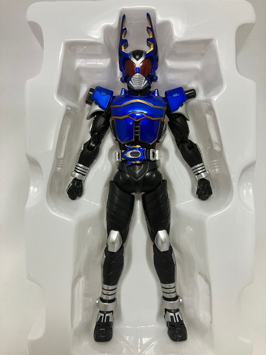 開封美品】S H フィギュアーツ 真骨彫製法 仮面ライダーガタック 開封美品】S H フィギュアーツ 真骨彫製法 仮面ライダーガタック