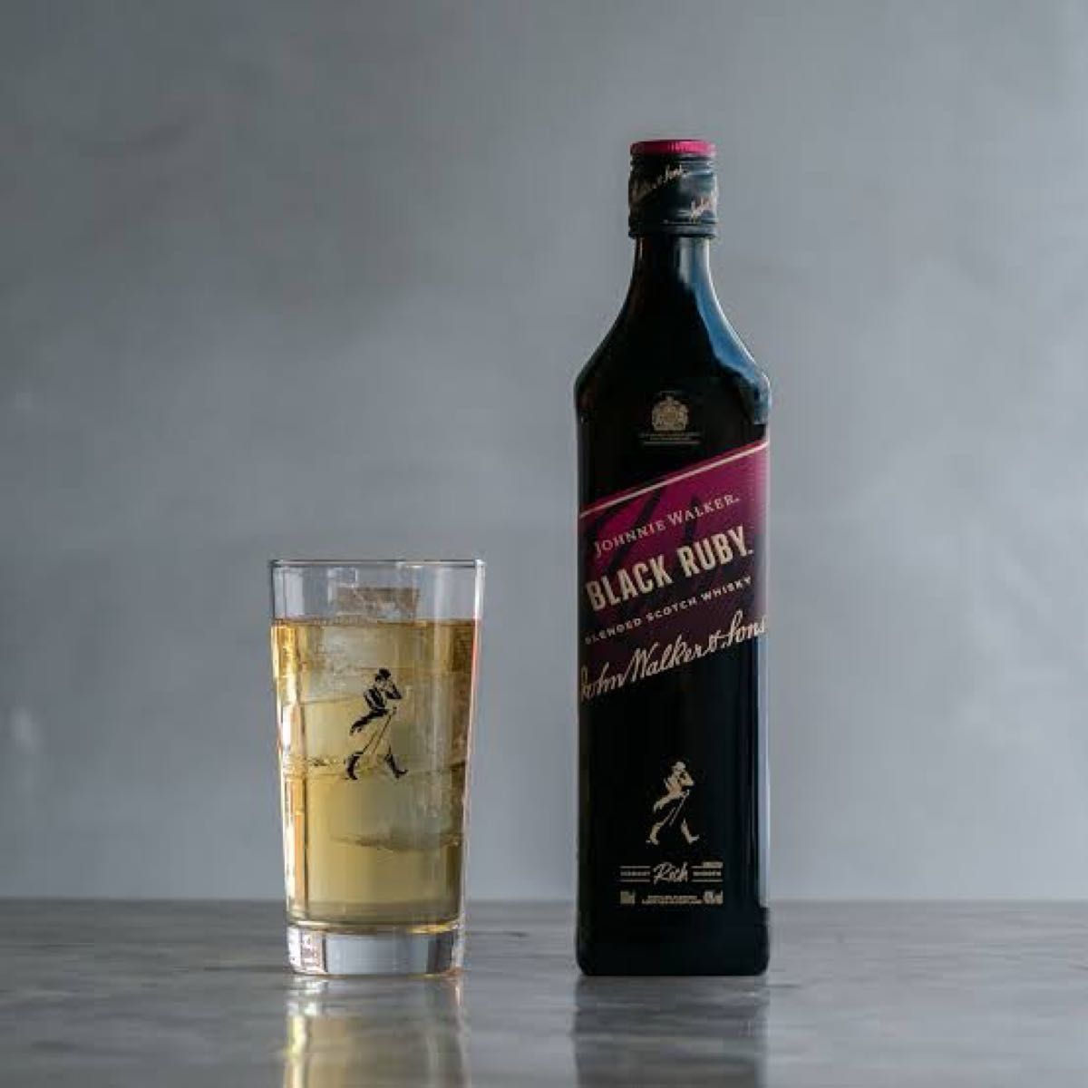 ジョニーウォーカー ブラックルビー スコッチウイスキー 700ml ジョニーウォーカー ブラックルビー スコッチウイスキー 700ml