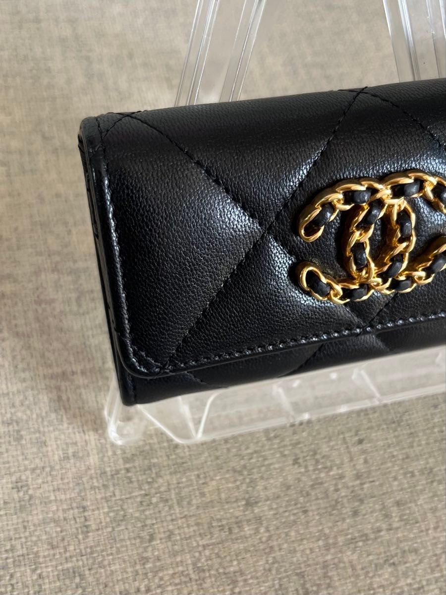かなり美品】CHANEL シャネル 19 ウォレット 財布 コインケース かなり美品】CHANEL シャネル 19 ウォレット 財布 コインケース