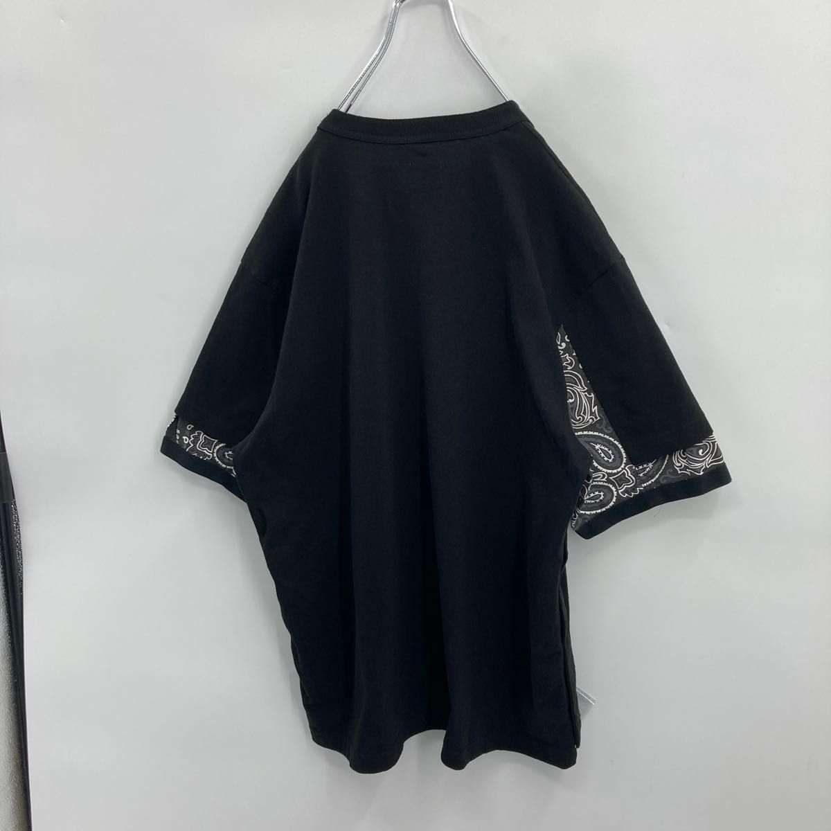 人気デザイン】SACAI サカイ ペイズリー バンダナ柄 ジップ T 人気デザイン】SACAI サカイ ペイズリー バンダナ柄 ジップ T