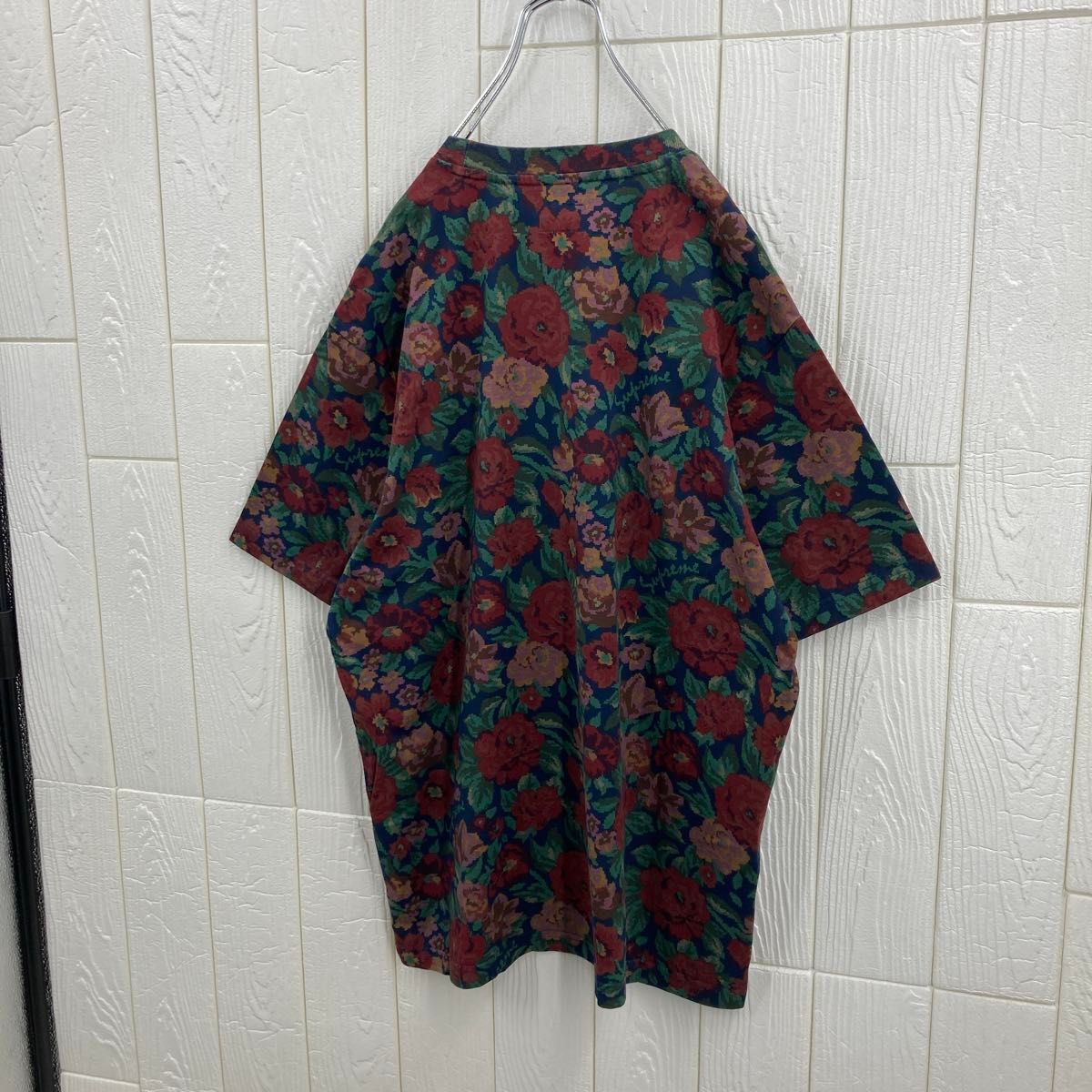 2518【超希少モデル】シュプリーム☆豪華コラージュ数字 総柄 Tシャツ 超人気】シュプリーム 総柄 花柄 スモールボックスロゴ Tシャツ