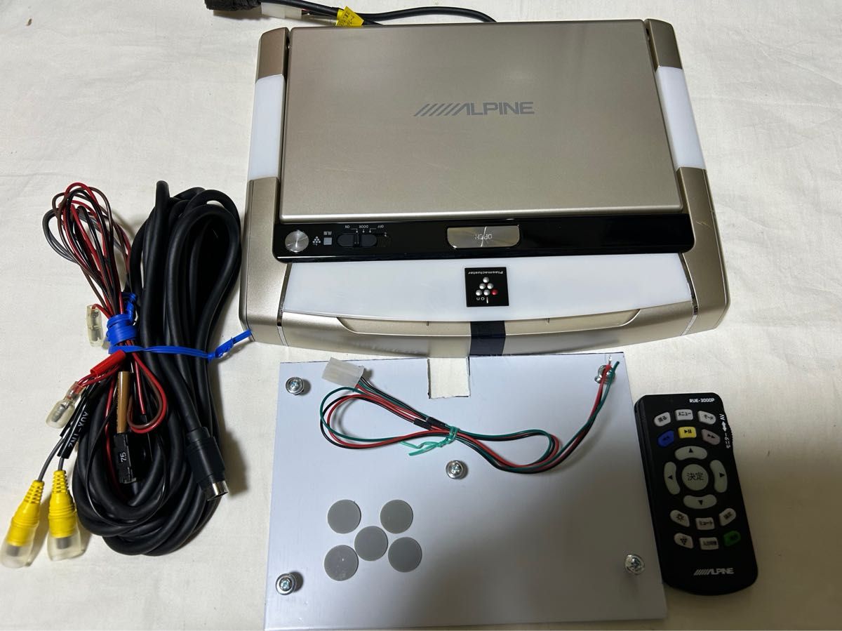 アルパイン 10 2インチ フリップダウンモニター PCX-R3500 アルパイン 10 2インチ フリップダウンモニター PCX-R3500