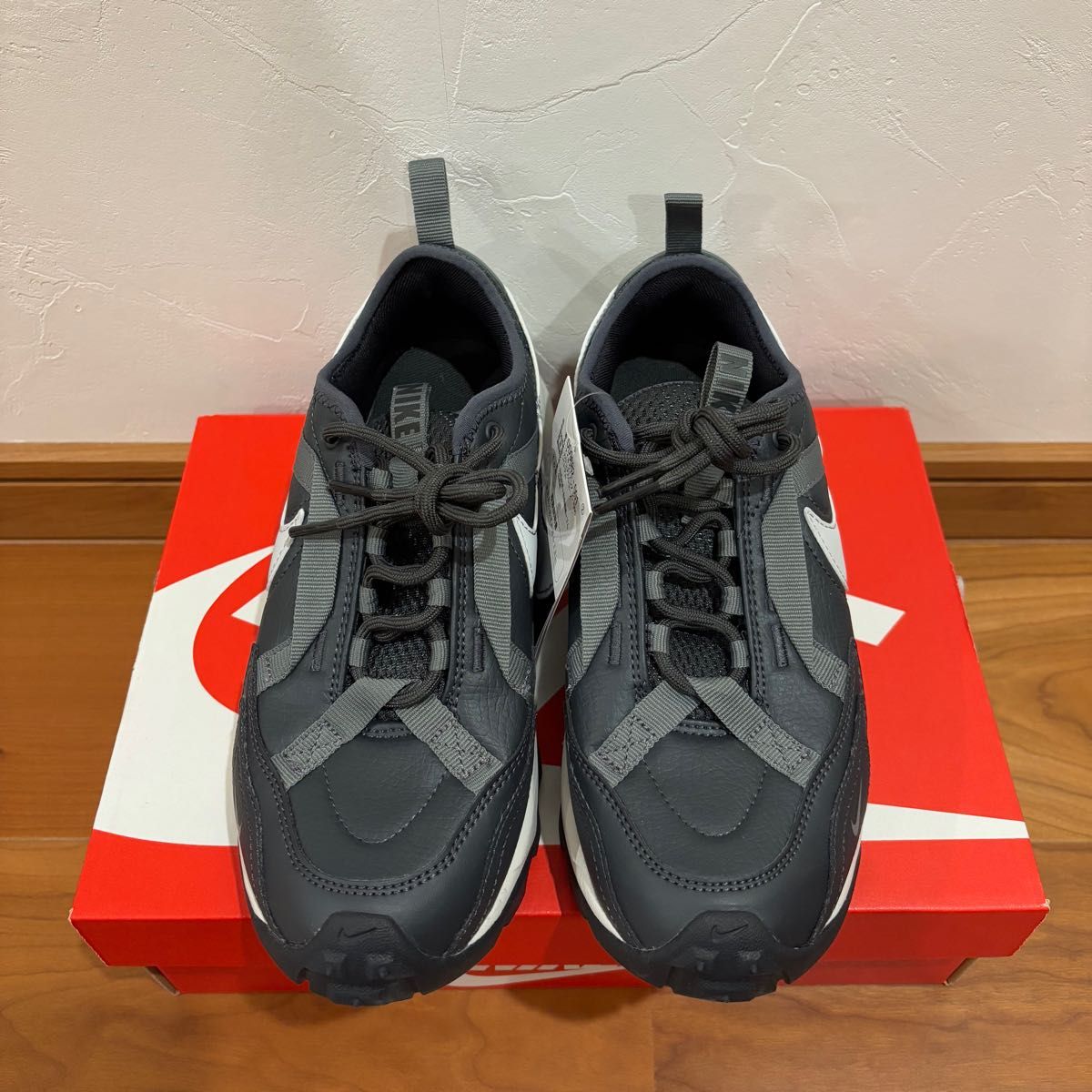 新品 Nike ナイキ TC 7900 スニーカー 23 5cm スミクロ グレー 新品 Nike ナイキ TC 7900 スニーカー 23 5cm スミクロ グレー