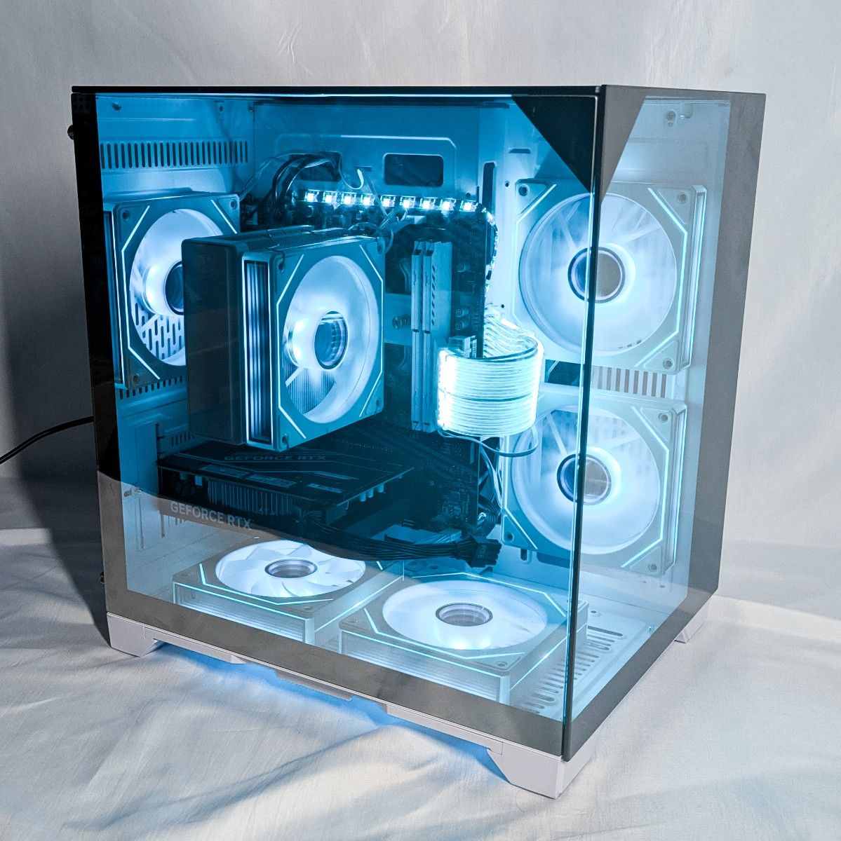 ゲーミングPC Ryzen7 5700X / RTX4060 32GB 1TB Win11認証済み ゲーミングPC Ryzen7 5700X / RTX4060 32GB 1TB Win11認証済み