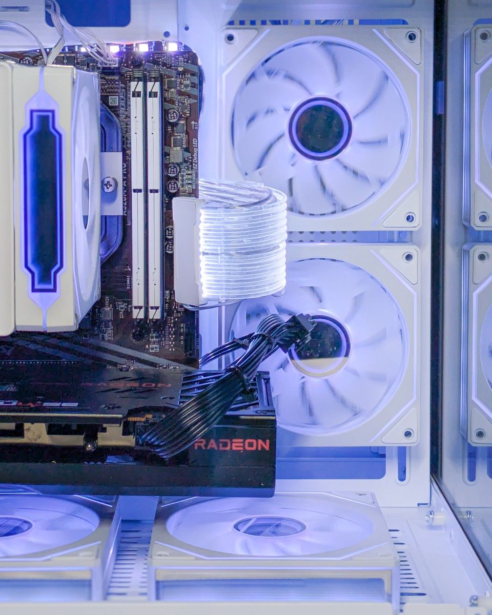 ゲーミングPC Ryzen7 5700X / RX7600 32GB 512GB Win11認証済み ゲーミングPC Ryzen7 5700X / RX7600 32GB 512GB Win11認証済み