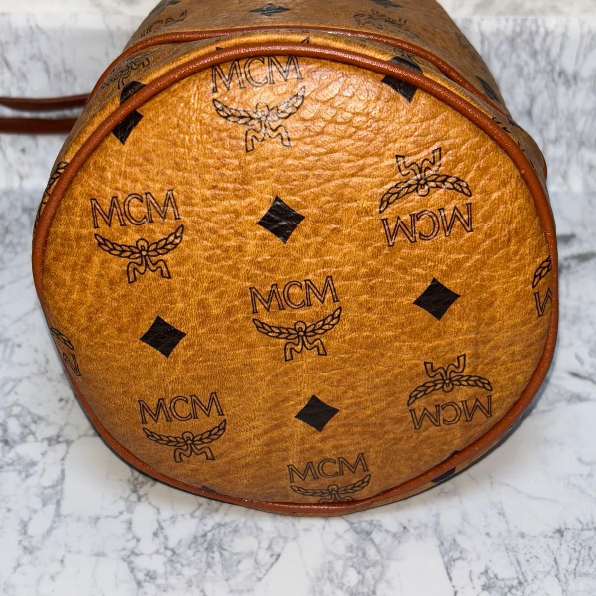 MCM エムシーエム ショルダーバッグ トートバッグ 巾着 バケツ型 MCM エムシーエム ショルダーバッグ トートバッグ 巾着 バケツ型