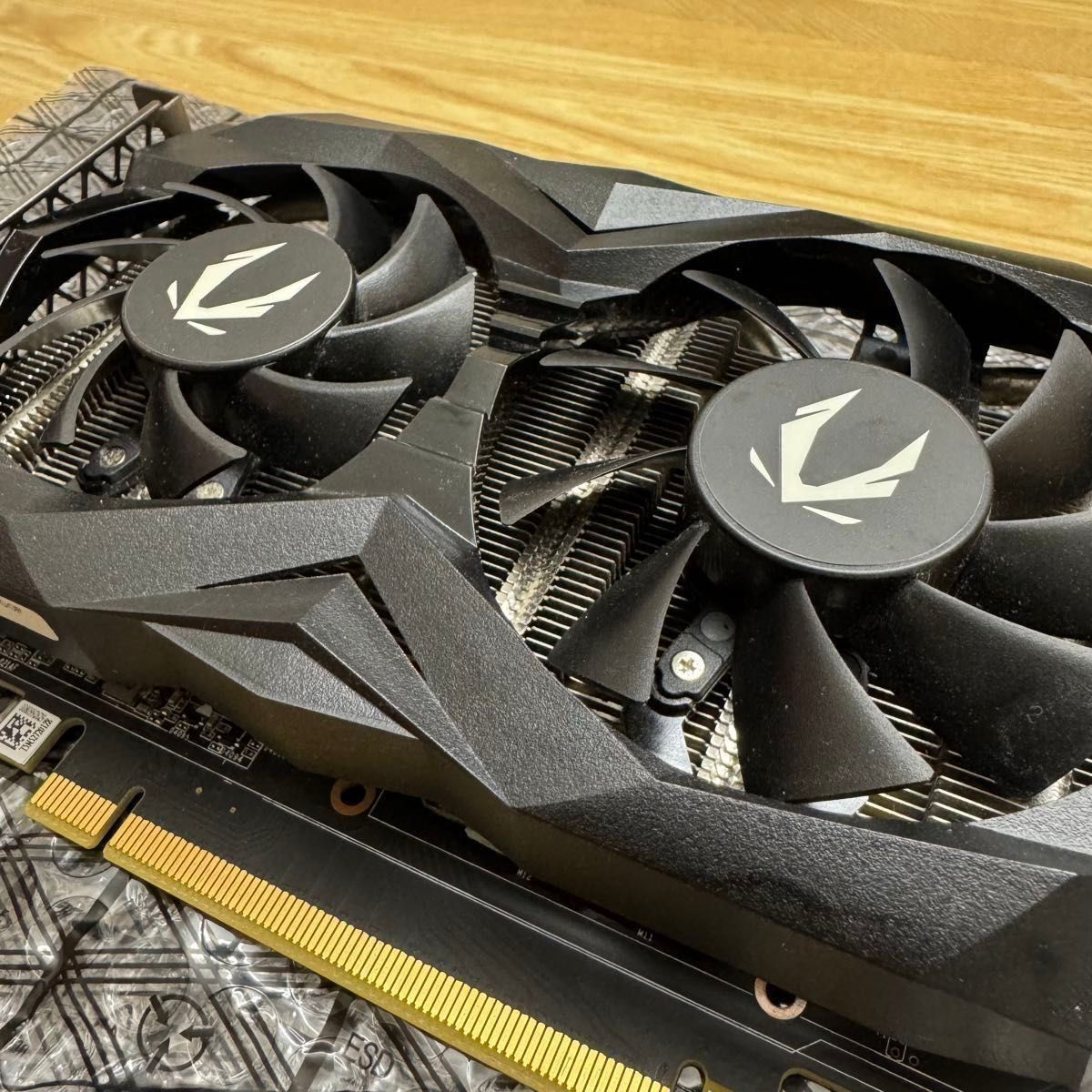 美品・箱あり】ZOTAC GeForce GTX 1660 SUPER 6GB デュアル 美品・箱あり】ZOTAC GeForce GTX 1660 SUPER 6GB デュアル