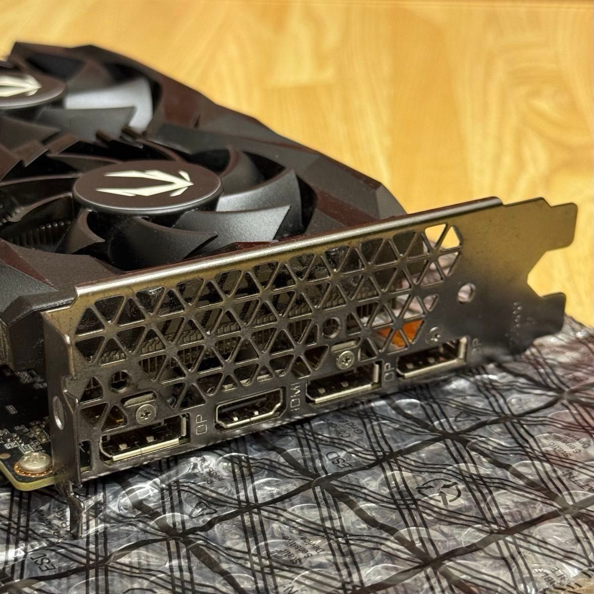 美品・箱あり】ZOTAC GeForce GTX 1660 SUPER 6GB デュアル 美品・箱あり】ZOTAC GeForce GTX 1660 SUPER 6GB デュアル