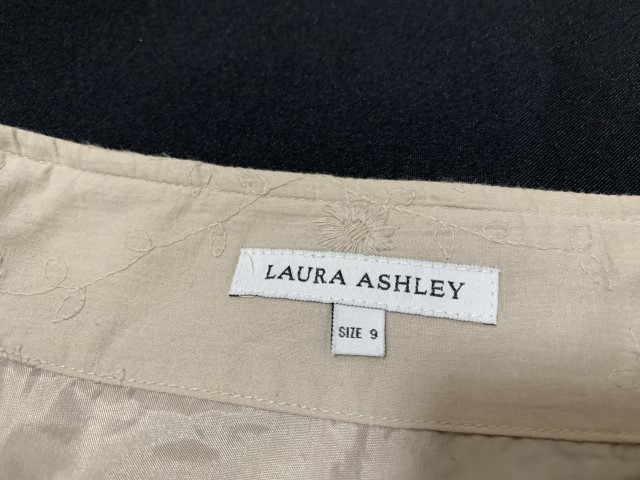 LAURA ASHLEY 【ローラアシュレイ】 花刺繍 ティアード スカート 9号_画像5