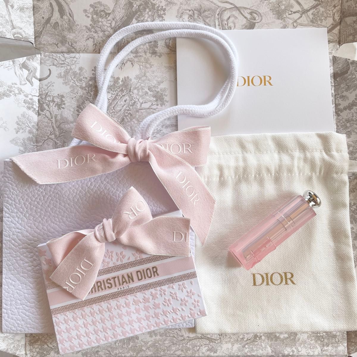 新品未開封 DIOR ディオール アディクト リップグロウ 001 新品未開封 DIOR ディオール アディクト リップグロウ 001