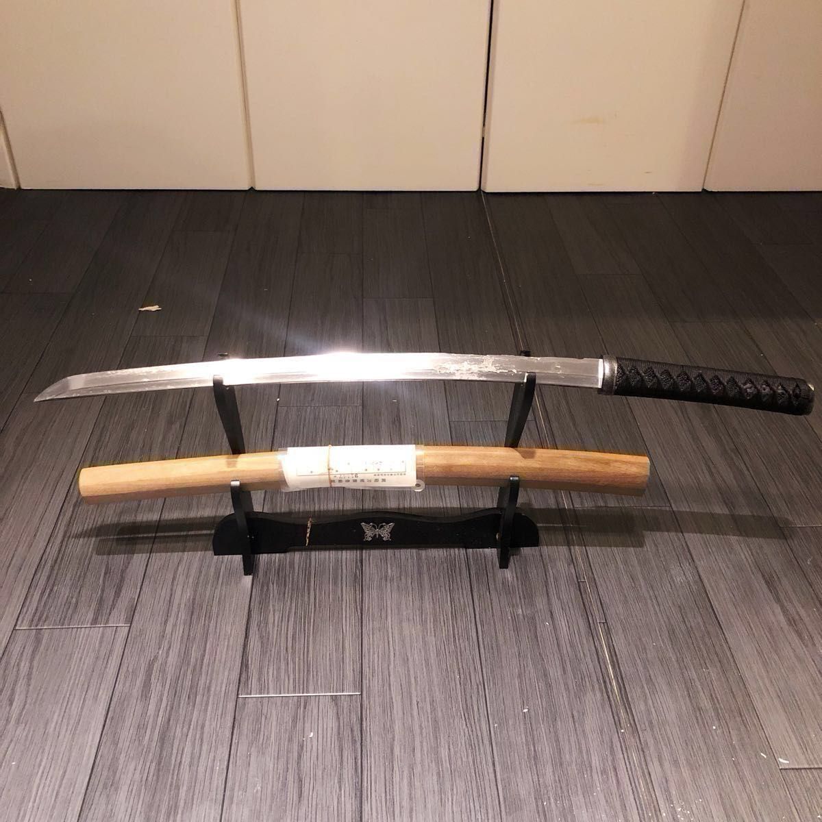 無銘】刃長53 2cm 日本刀 良刃紋 白鞘 美術品 脇差 565g 無銘】刃長53 2cm 日本刀 良刃紋 白鞘 美術品 脇差 565g