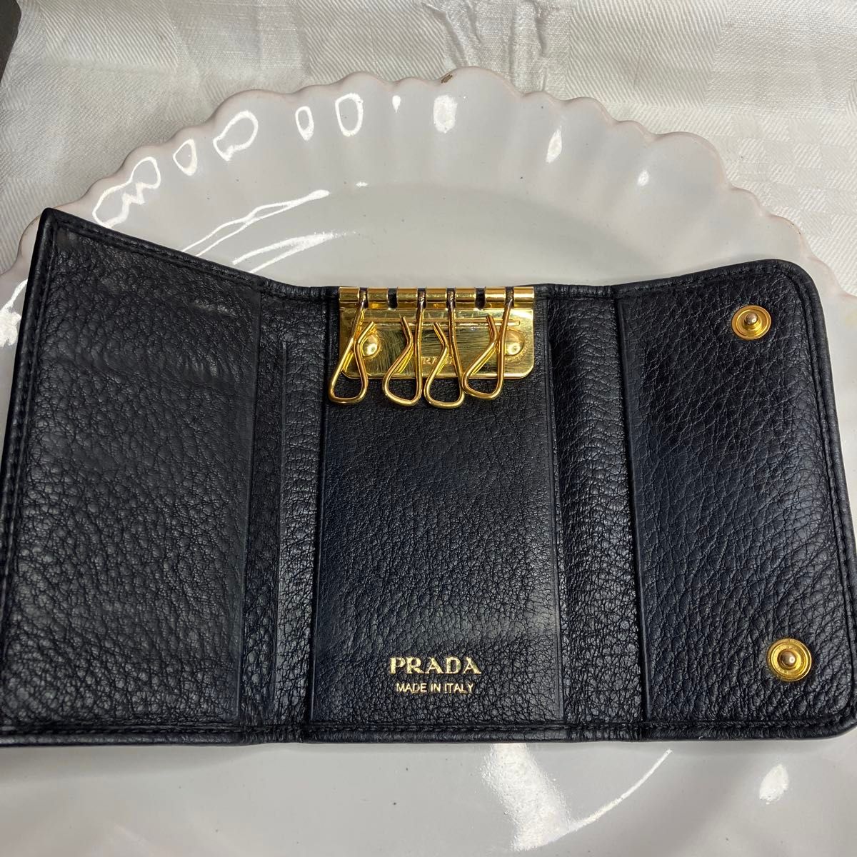 PRADAプラダレザーキーケース|Yahoo!フリマ(旧PayPayフリマ) PRADAプラダレザーキーケース|Yahoo!フリマ(旧PayPayフリマ)