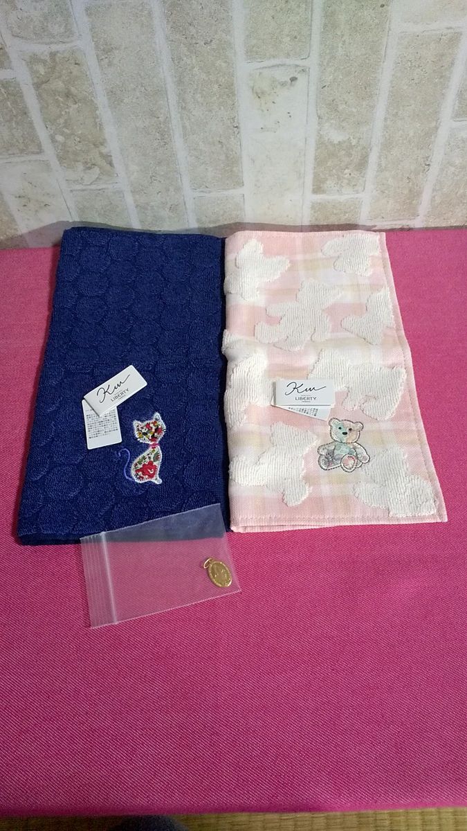 3点セット パリ 不思議のメダイ 正規品 ペンダントトップ Kw LIBERTY FABRICS ハンカチタオル ブルー ピンク