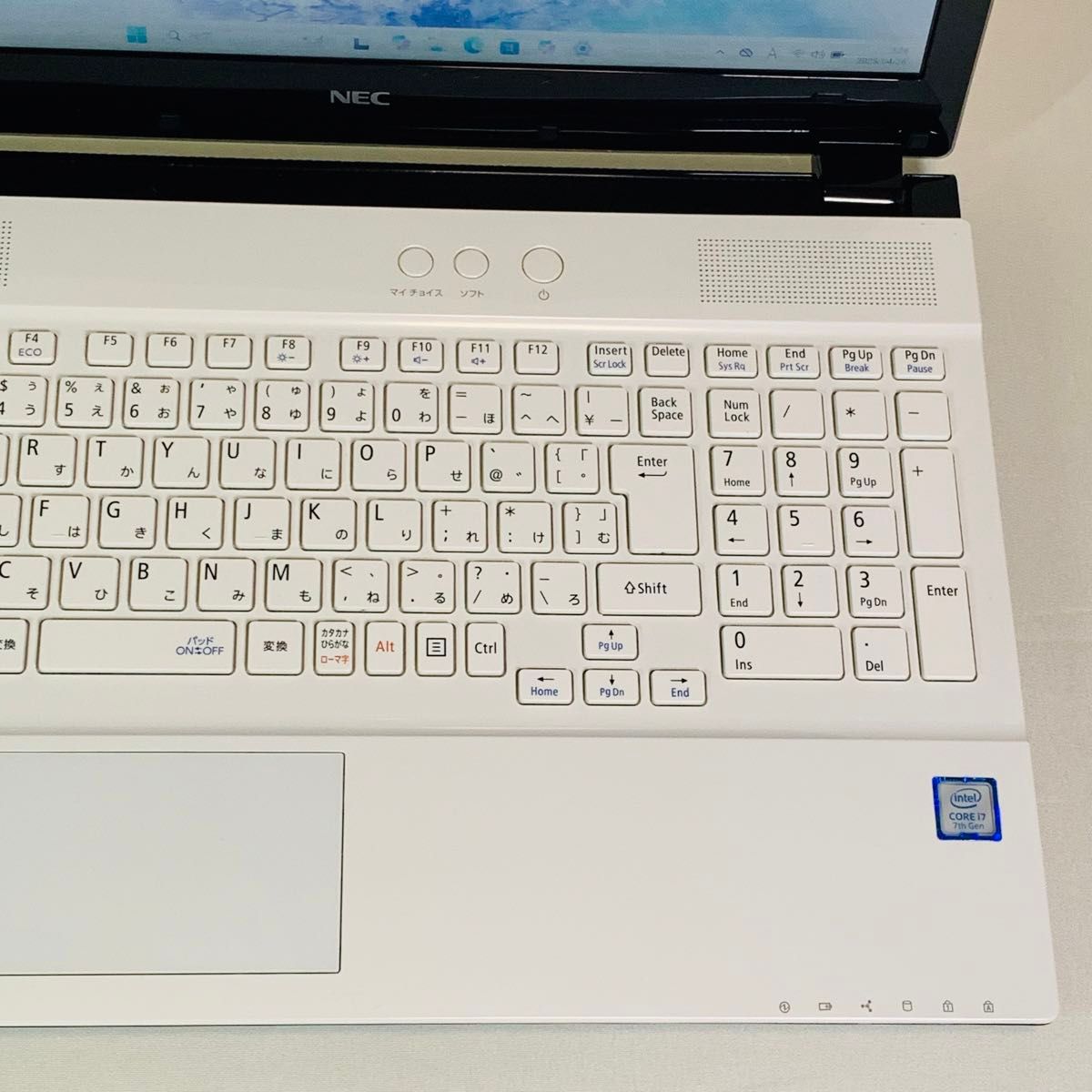 Core i7/新品SSD1TB/メモリ32GB/カメラ/Windows 11/NEC/ホワイト Core i7/新品SSD1TB/メモリ32GB/カメラ/Windows 11/NEC/ホワイト