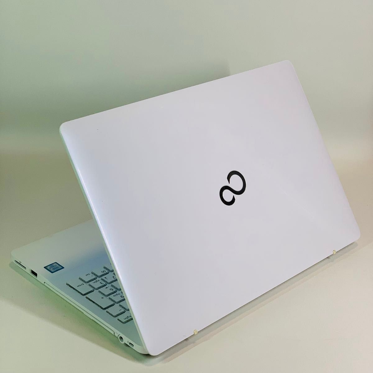 Core i7/新品SSD1TB/メモリ32GB/カメラ/Windows 11/富士通 Core i7/新品SSD1TB/メモリ32GB/カメラ/Windows 11/富士通