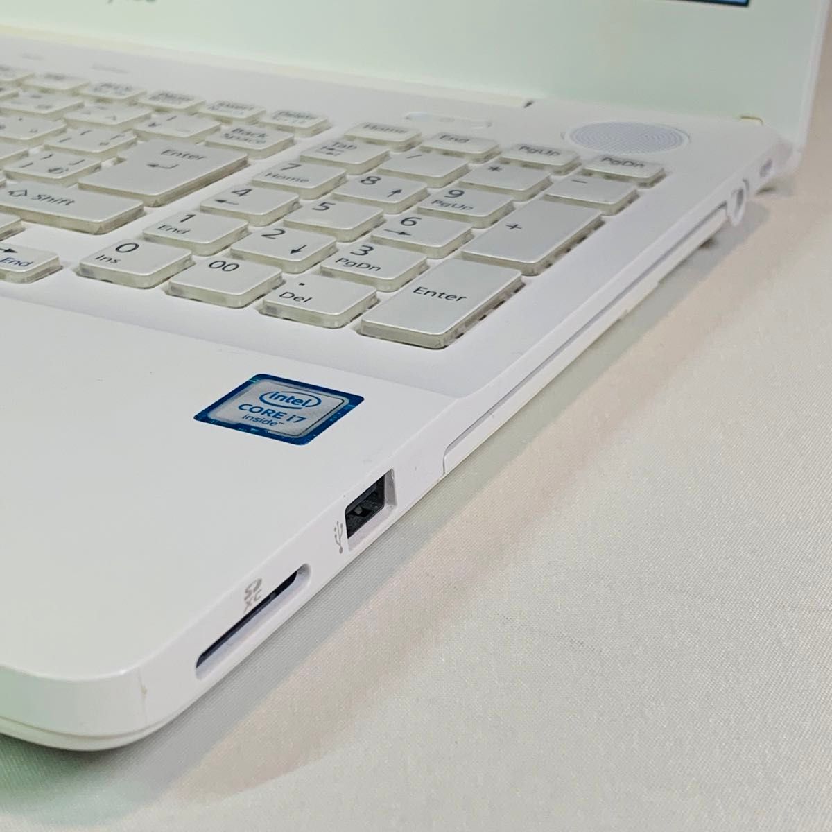 Core i7/新品SSD1TB/メモリ32GB/カメラ/Windows 11/富士通 Core i7/新品SSD1TB/メモリ32GB/カメラ/Windows 11/富士通