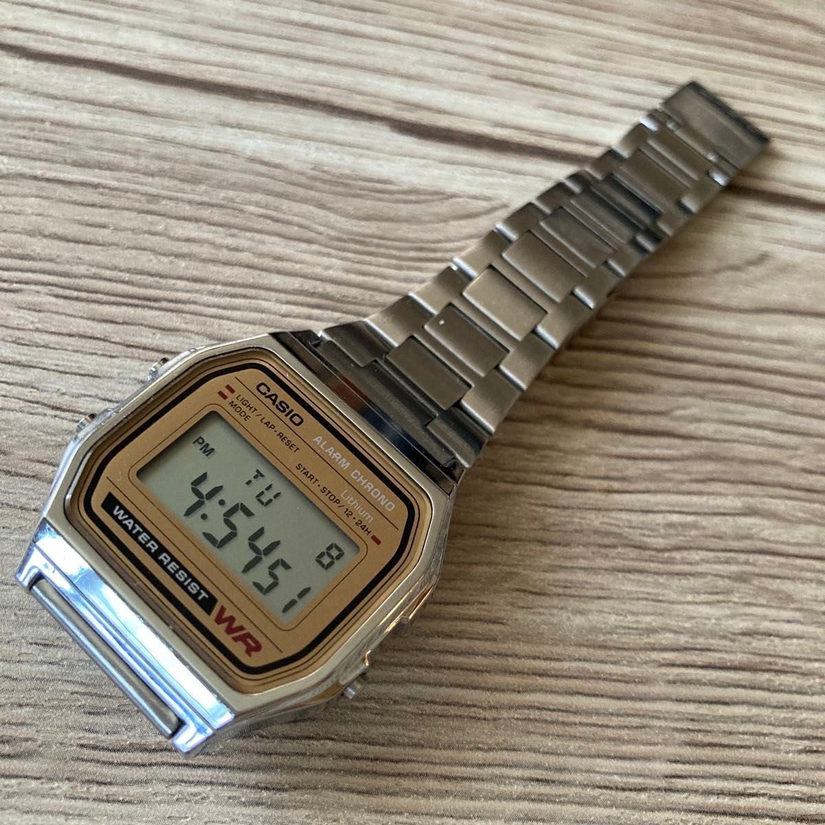 カシオ CASIO デジタル 腕時計 チープカシオ A158WE 希少 レア カシオ CASIO デジタル 腕時計 チープカシオ A158WE 希少 レア