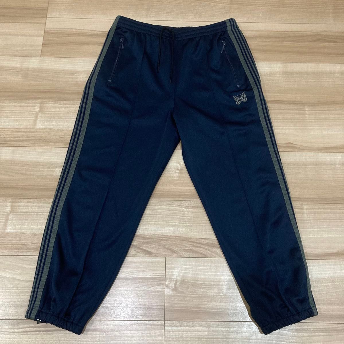 美品 Needles ニードルス トラックパンツ M ネイビー 裾ジップ 美品 Needles ニードルス トラックパンツ M ネイビー 裾ジップ