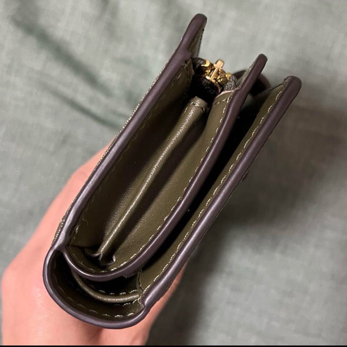 MICHAEL KORS 折り財布 カーキ グリーン 二つ折り財布 MK柄 MICHAEL KORS 折り財布 カーキ グリーン 二つ折り財布 MK柄