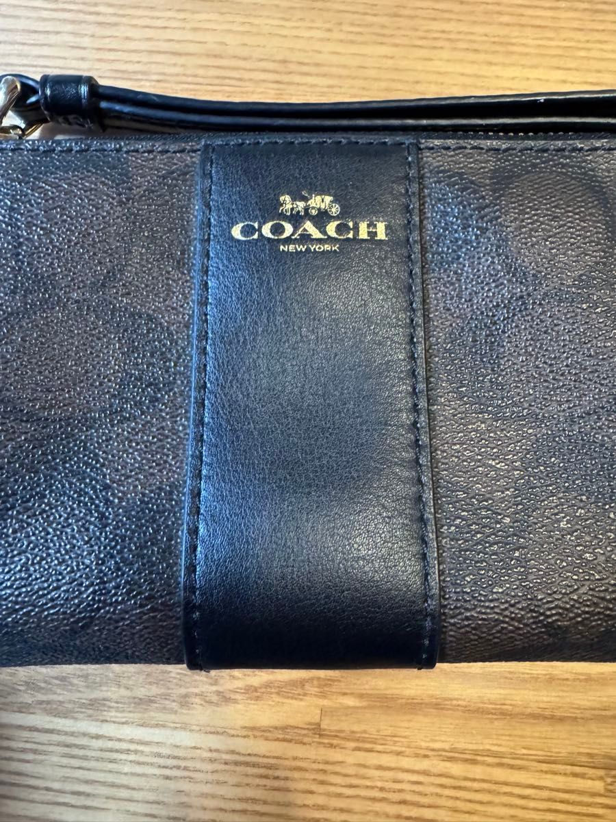 美品即発送】COACH コーチ リストレットポーチ コインケース 美品即発送】COACH コーチ リストレットポーチ コインケース
