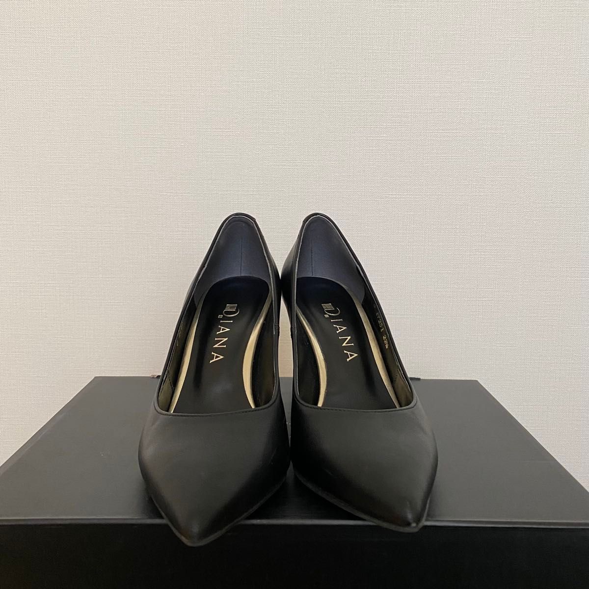 ダイアナ DIANA パンプス ブラック 22 5cm 美品 雨もOK|Yahoo ダイアナ DIANA パンプス ブラック 22 5cm 美品 雨もOK|Yahoo