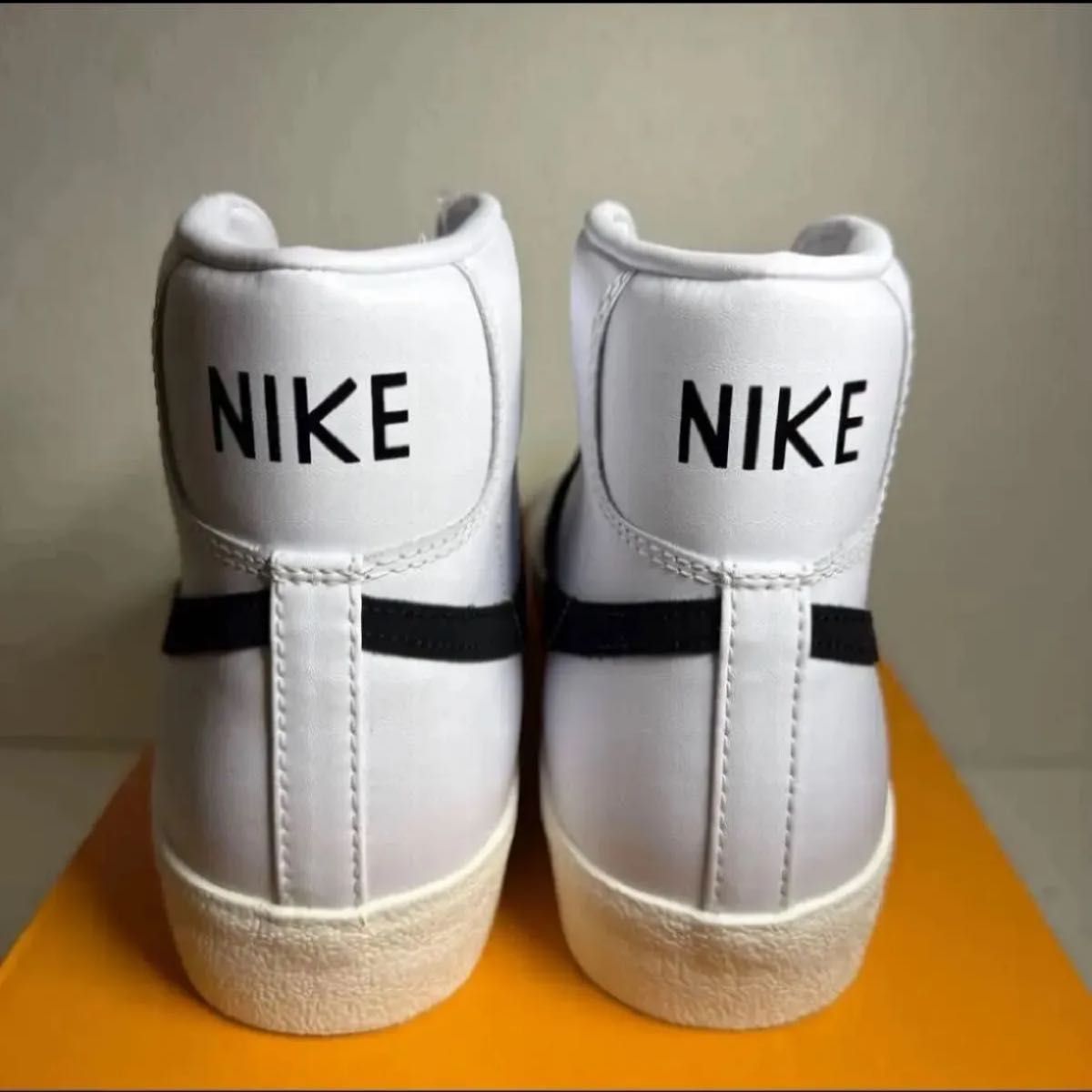 Nike ナイキ ブレーザーMID'77 ヴィンテージ ホワイト28 0cm Nike ナイキ ブレーザーMID'77 ヴィンテージ ホワイト28 0cm