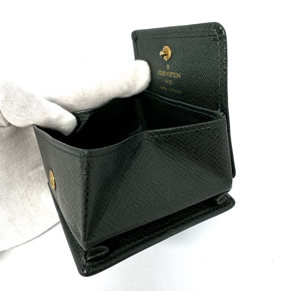 極美品》 ルイヴィトン LOUIS VUITTON タイガ コインケース 極美品》 ルイヴィトン LOUIS VUITTON タイガ コインケース