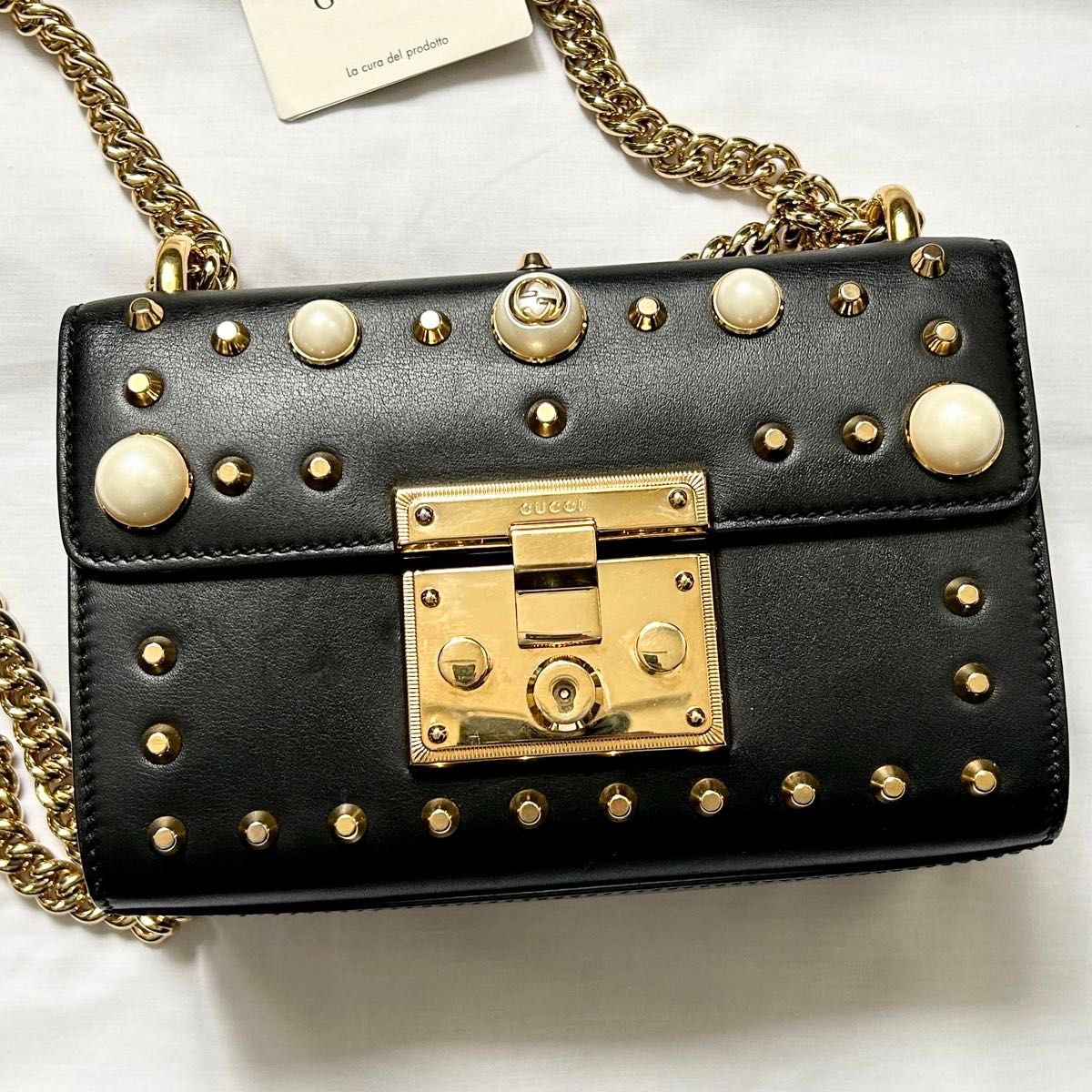 極美品 GUCCI ショルダーバッグ パドロック 黒 レザー パール 極美品 GUCCI ショルダーバッグ パドロック 黒 レザー パール