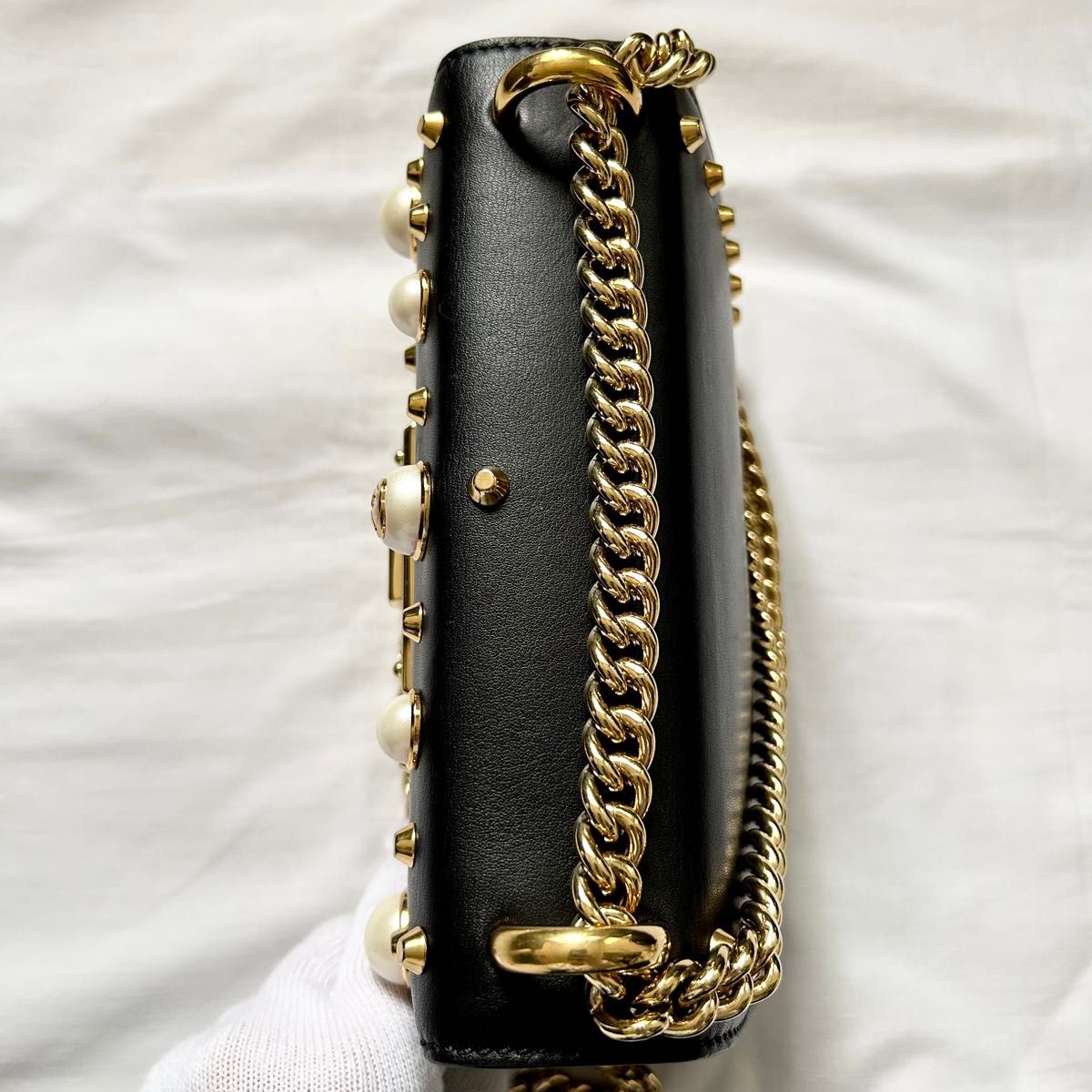 極美品 GUCCI ショルダーバッグ パドロック 黒 レザー パール 極美品 GUCCI ショルダーバッグ パドロック 黒 レザー パール