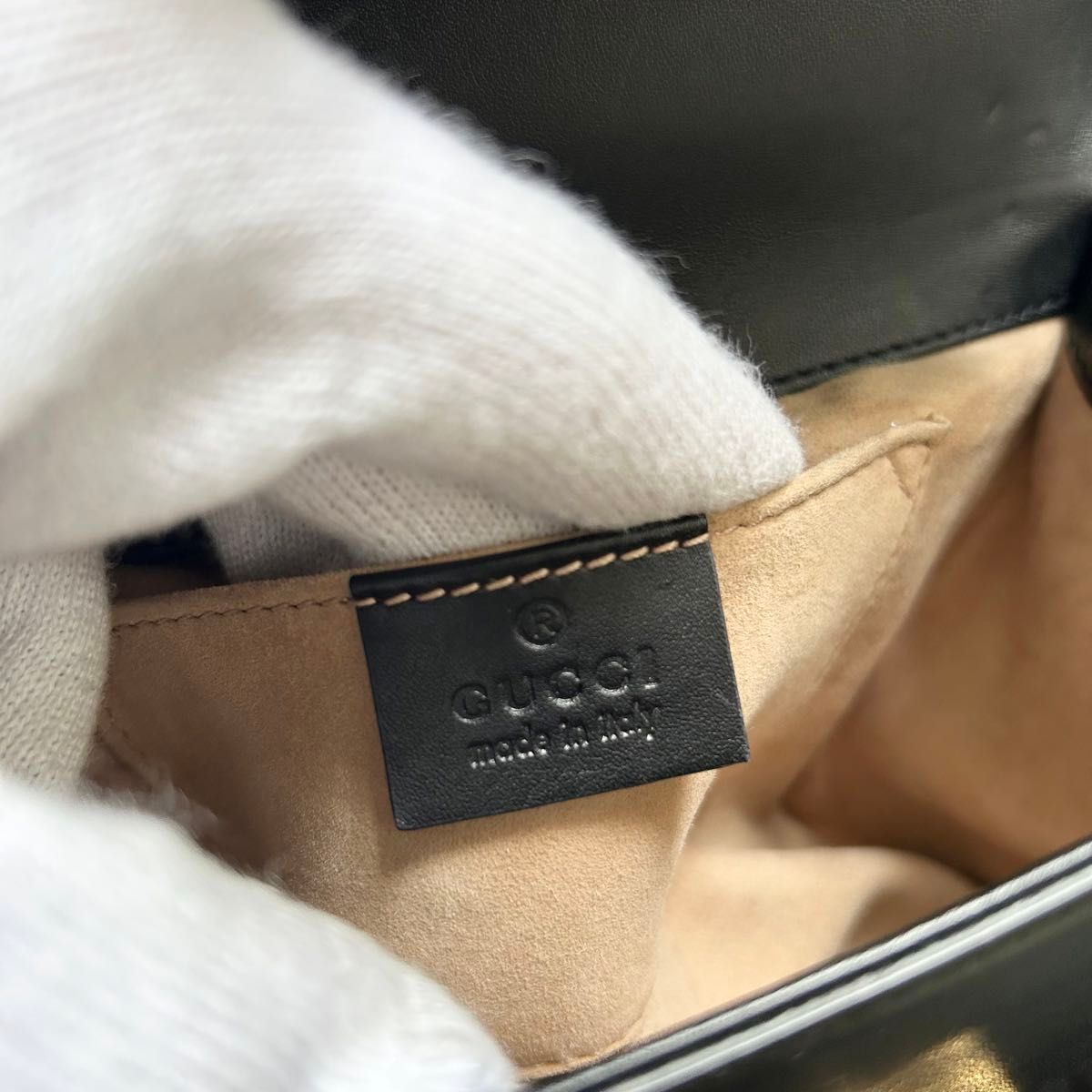 極美品 GUCCI ショルダーバッグ パドロック 黒 レザー パール 極美品 GUCCI ショルダーバッグ パドロック 黒 レザー パール