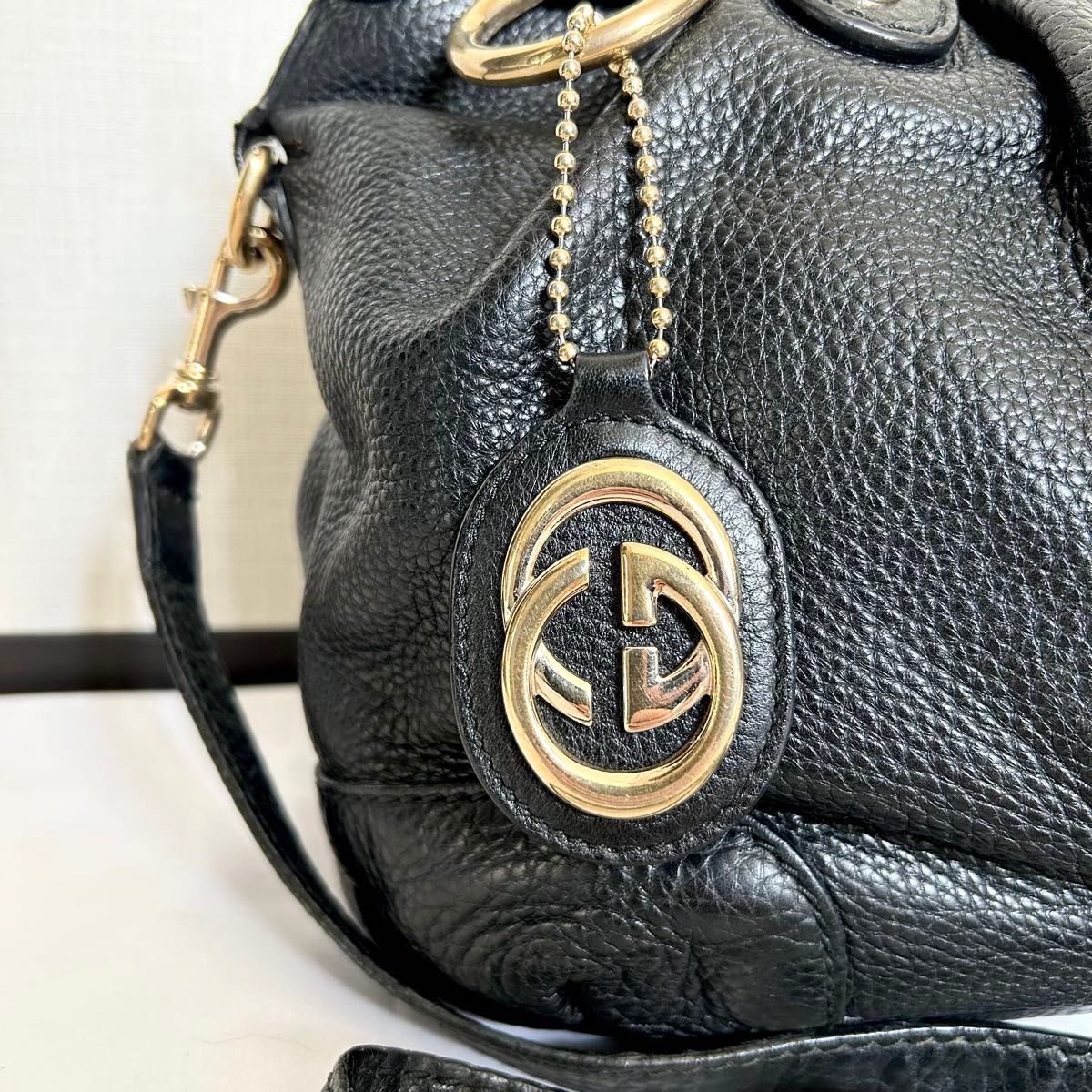 2way GUCCI ショルダーバッグ ハンドバッグ 黒 レザー スーキー 2way GUCCI ショルダーバッグ ハンドバッグ 黒 レザー スーキー