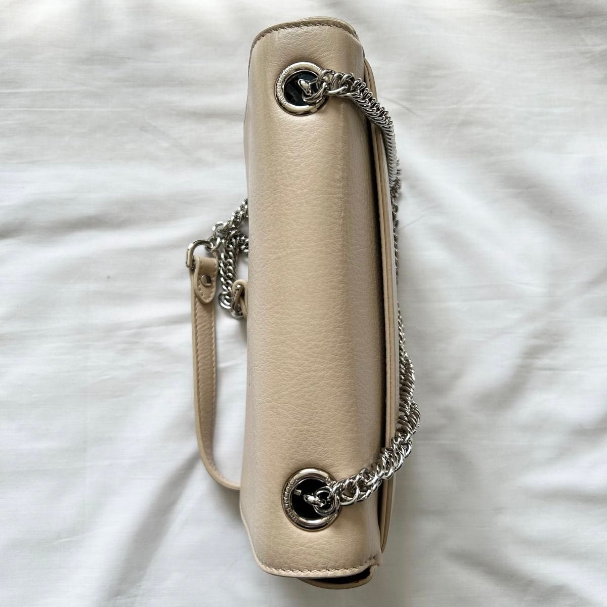 未使用 BALENCIAGA ショルダーバッグ カメラバッグ ベージュ 未使用 BALENCIAGA ショルダーバッグ カメラバッグ ベージュ