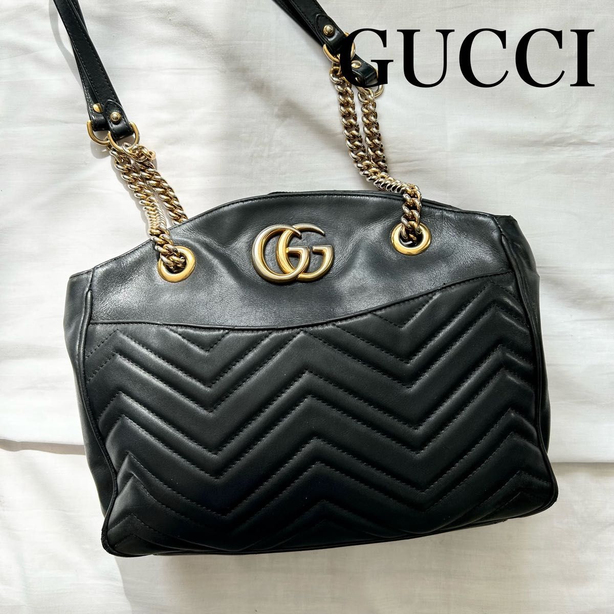 美品 GUCCI ショルダーバッグ GGマーモント 黒 レザー 443501 美品 GUCCI ショルダーバッグ GGマーモント 黒 レザー 443501